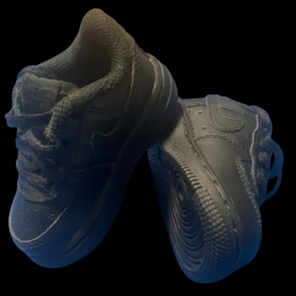 Children's Nike Air Force 1 Low Shoes Size 4c Black 314194 009 preowned - Picture 4 of 8